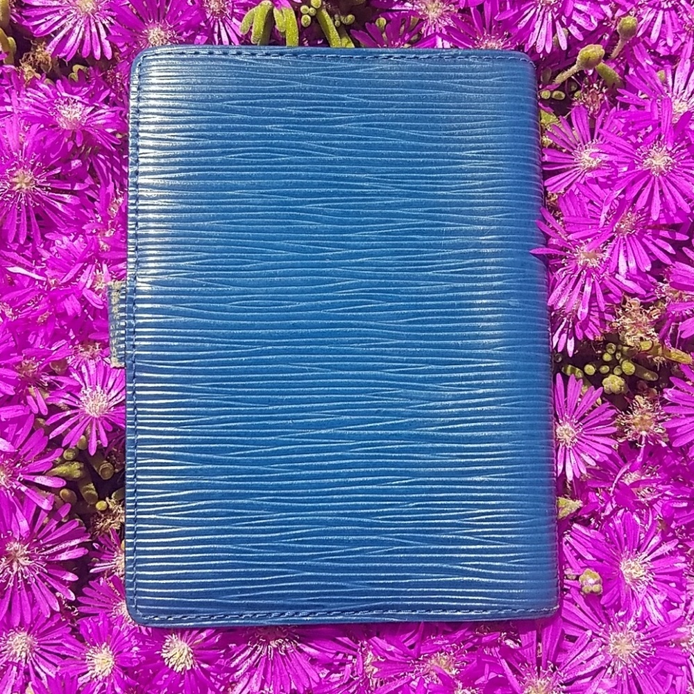 Authentic Louis Vuitton agenda - Picture 2 of 8